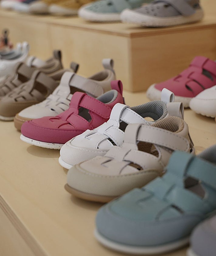 Imagen secundaria 2 - Zapato Feroz: las pisadas &#039;barefoot&#039; valencianas que valen 11 millones