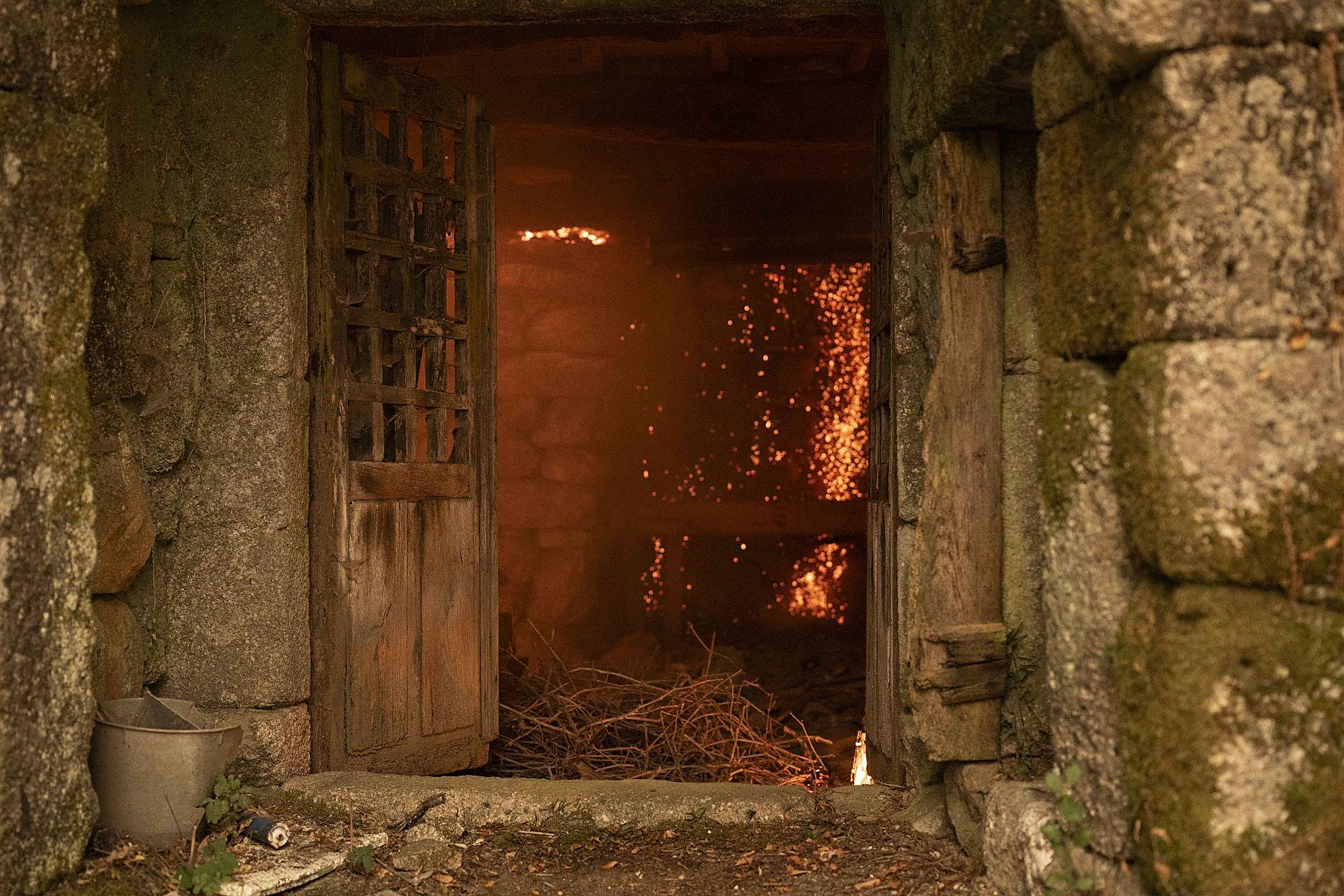 Incendio forestal en Carballeda de Avia (Ourense)