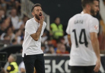 El Valencia reorganiza su delantera