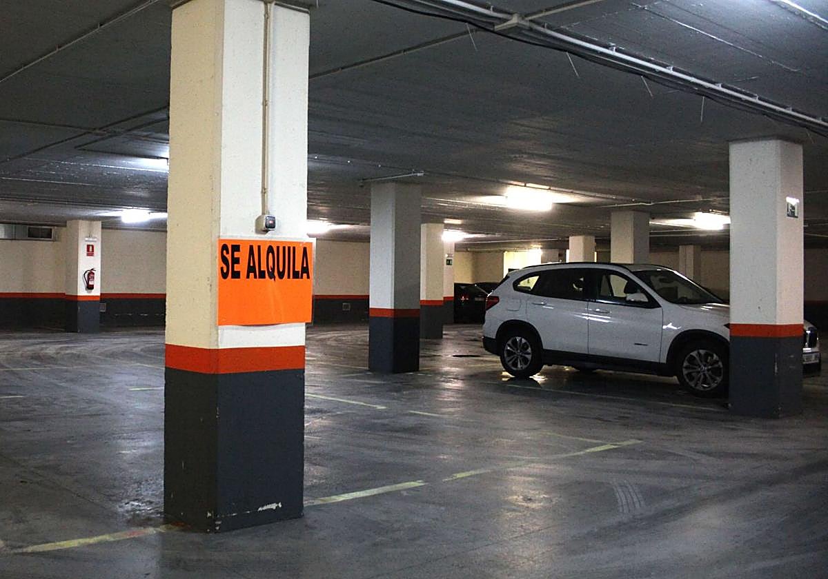 Alquiler de plazas de garaje, imagen de archivo.