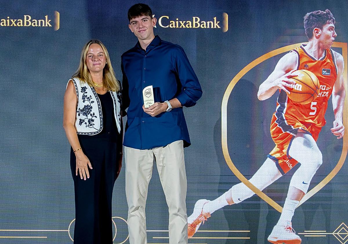 Sergio de Larrea, con su premio.