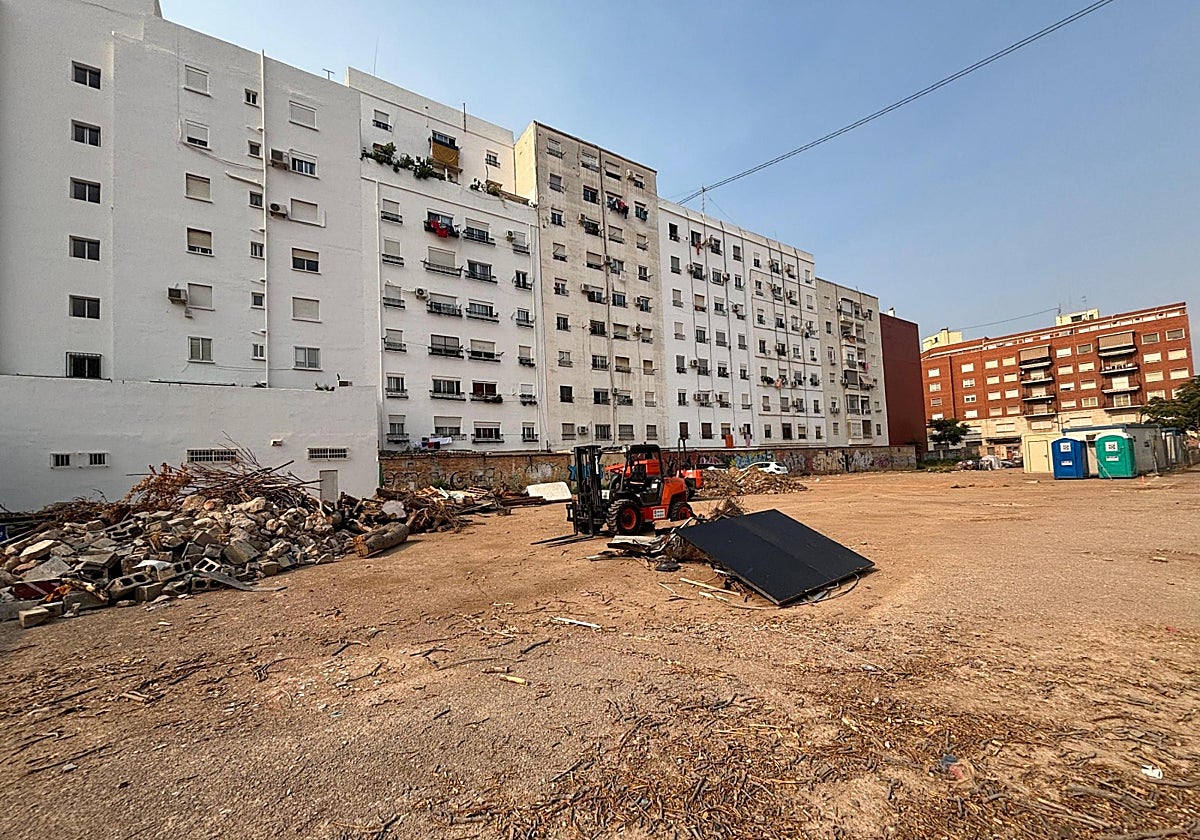 Obras en la manzana interior, este martes.