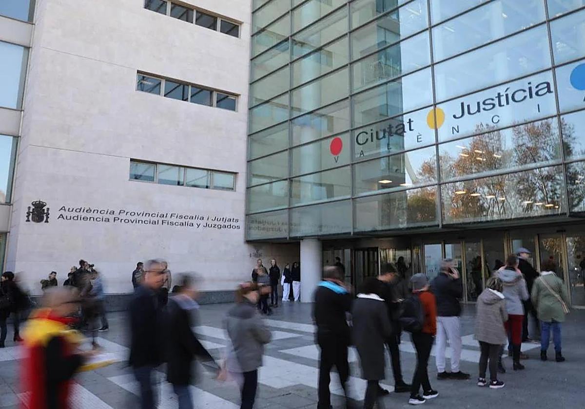 Fachada de la Ciudad de la Justicia de Valencia.