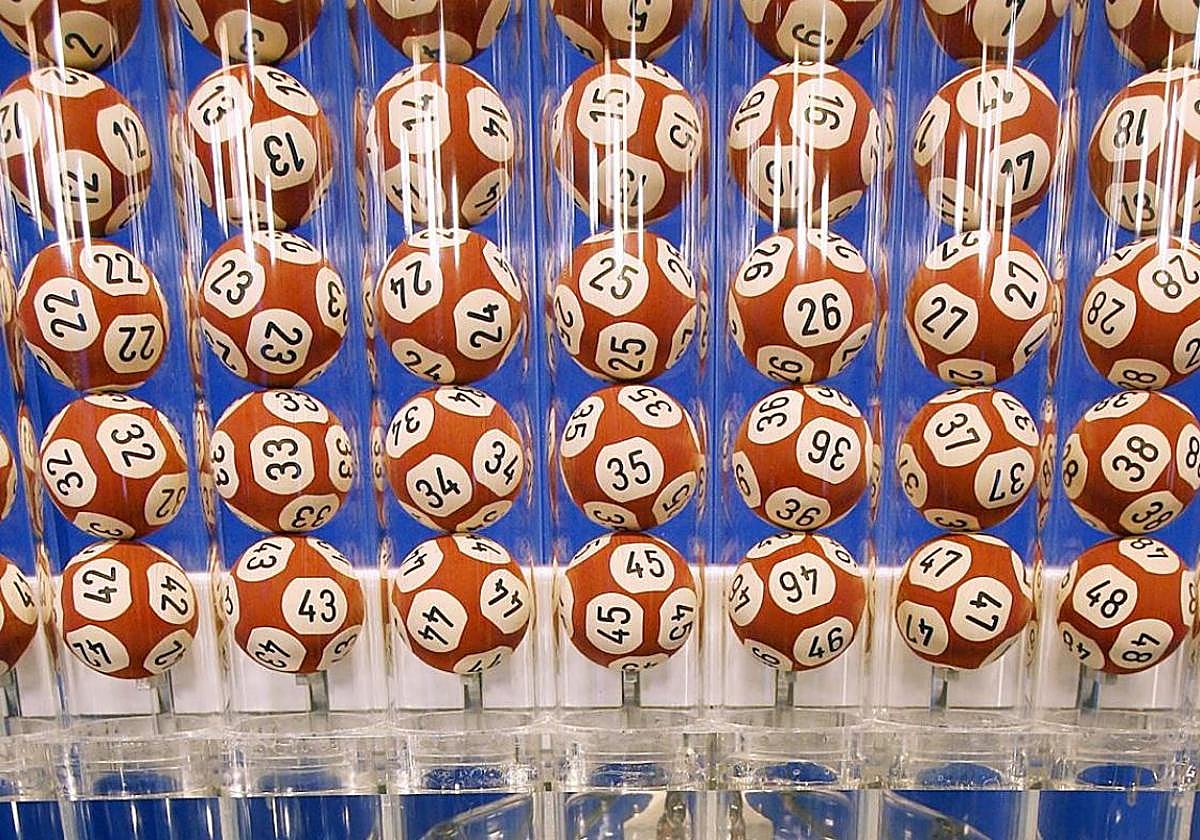 Bolas de la suerte en un sorteo de Euromillones.