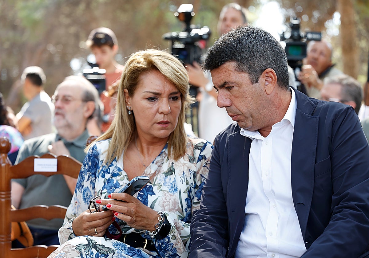 La vicerpresidenta primera Susana Camarero y el president Carlos Mazón.