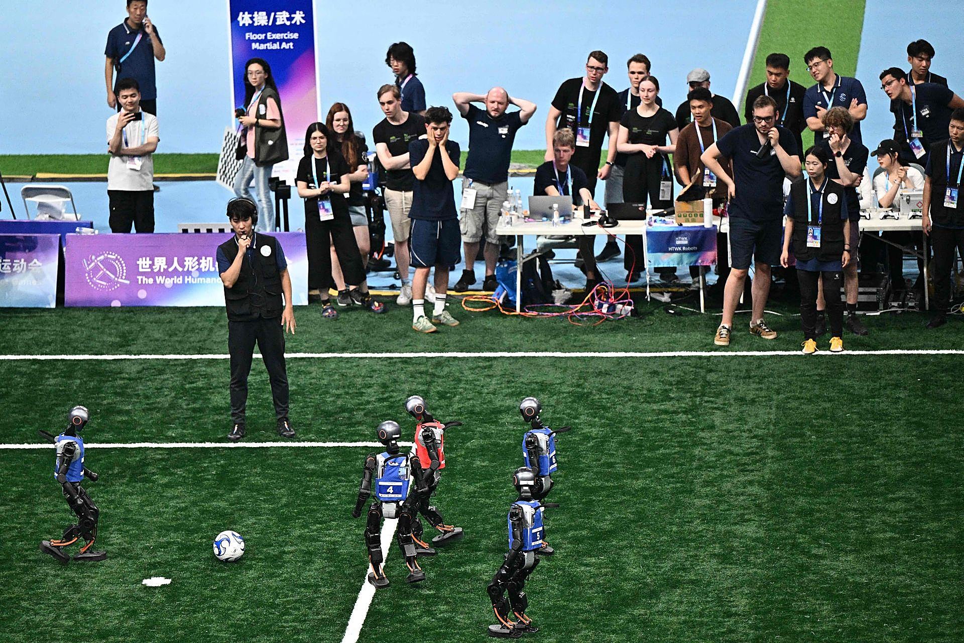 Celebración de las primeras Olimpiadas de robots en Pekín