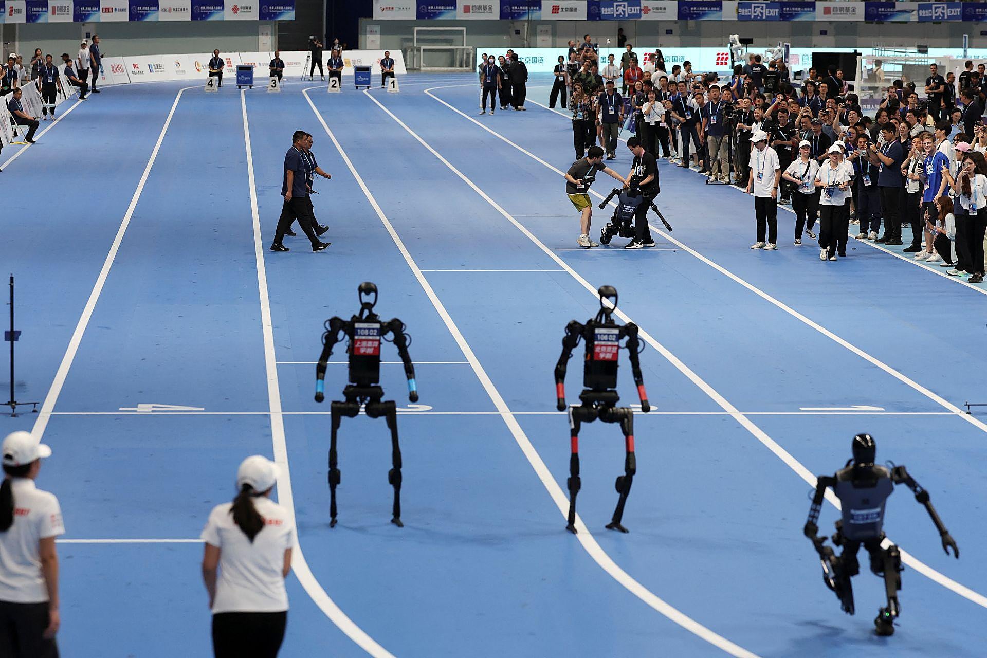 Celebración de las primeras Olimpiadas de robots en Pekín