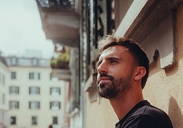 Óscar Clemente posa en Zurich