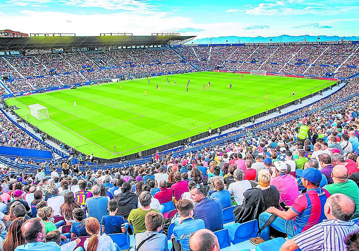 Aspecto del Ciutat en la última victoria levantinista contra el Barça, el 2 de noviembre de 2019