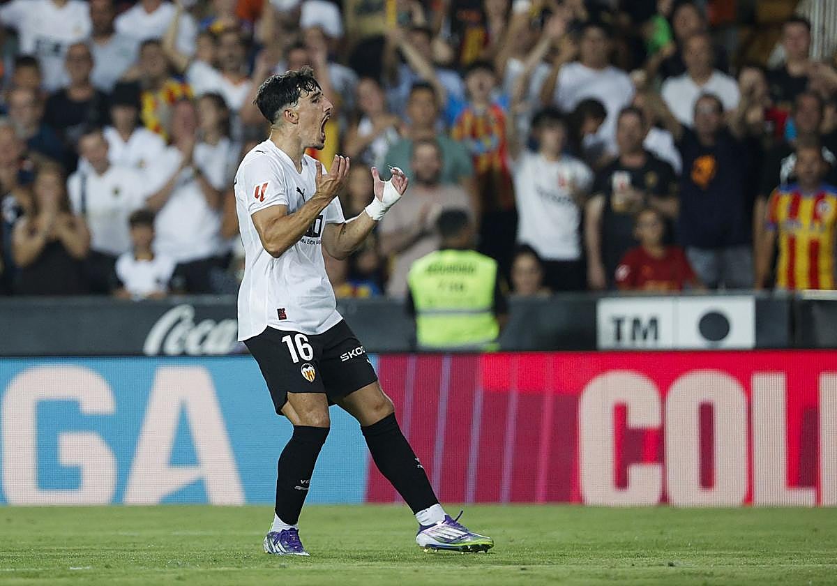 Ya juegan Osasuna y Valencia en el estadio el Sadar | Liga de España