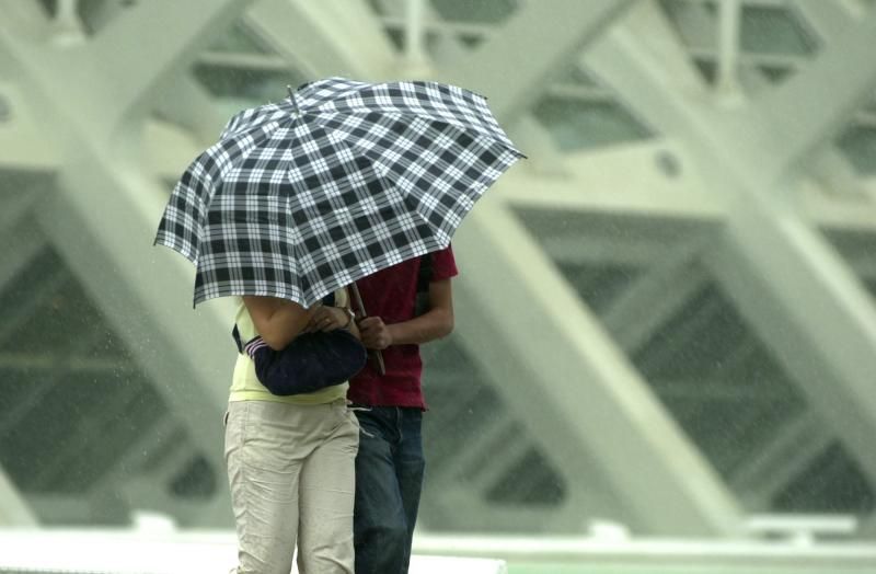 Un día de lluvia en Valencia, en una imagen de archivo.
