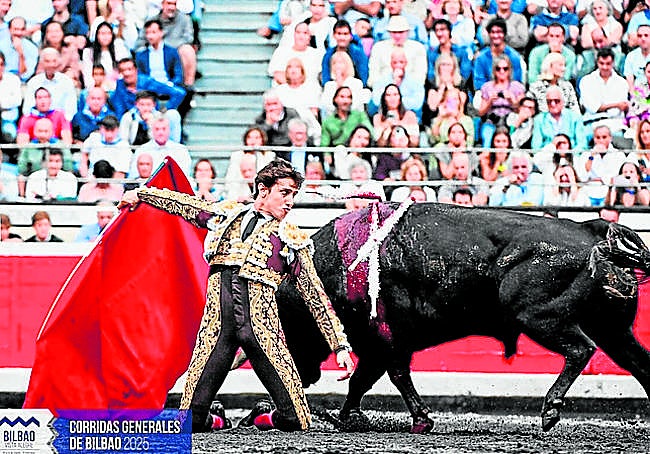 Roca Rey defendió su territorio de forma estelar.