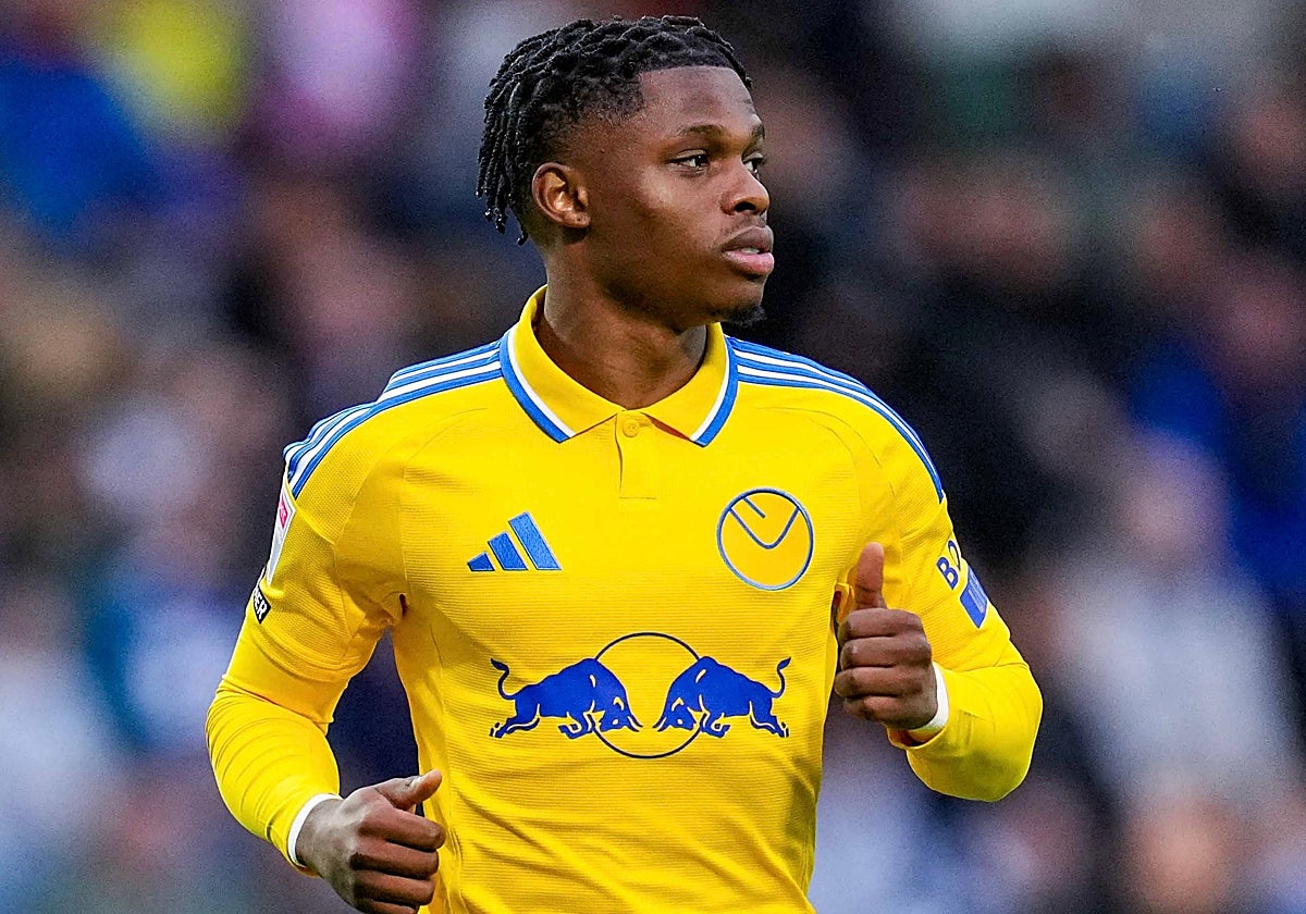 Ramazani en un partido con el Leeds.