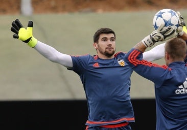 El exvalencianista Ryan, a punto de firmar por el Levante