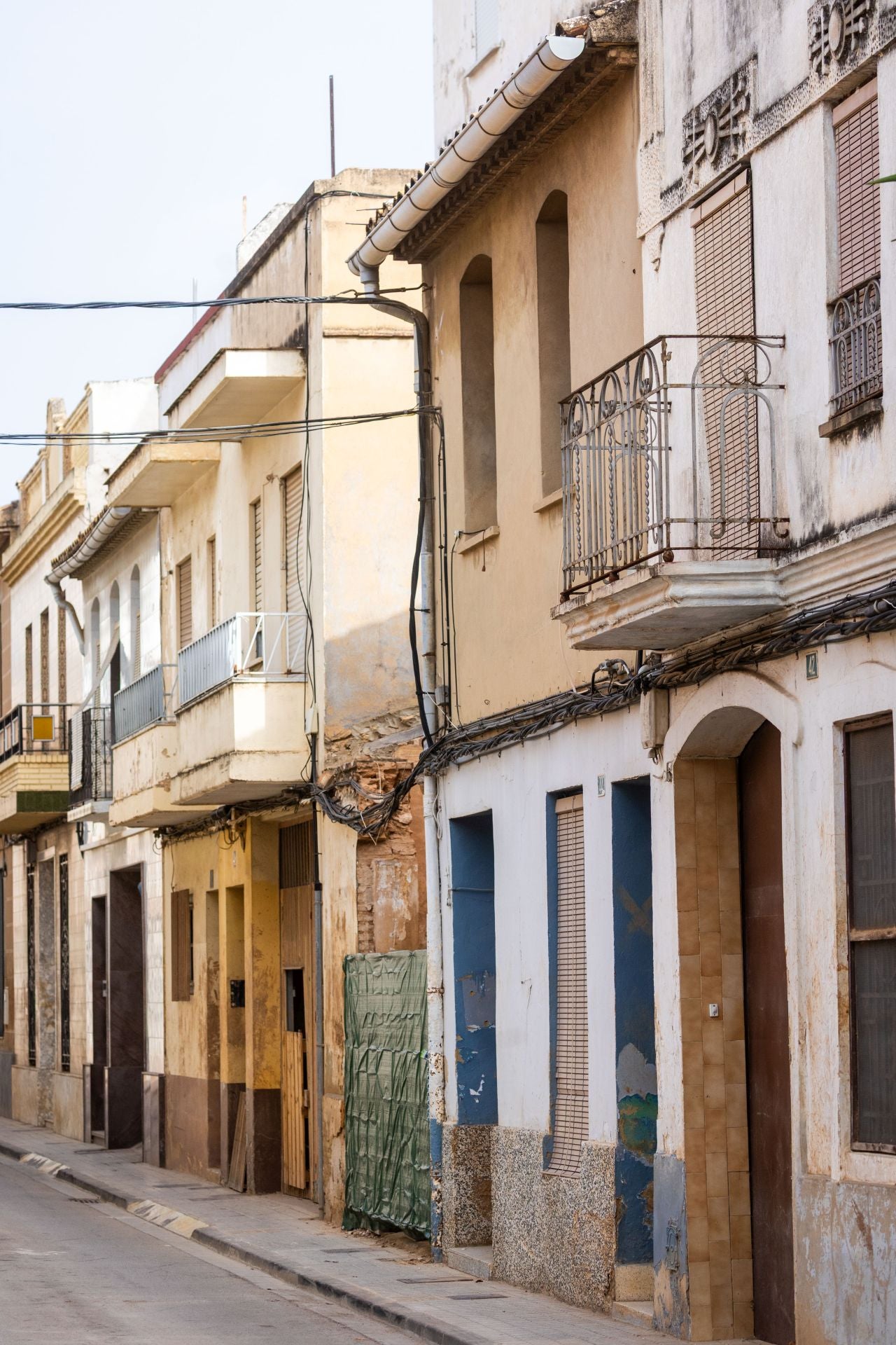 FOTOS | Las dos casas de Paiporta afectadas por la dana que han sido ocupadas