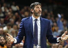 Álex Mumbrú, durante un partido con el Valencia Basket.