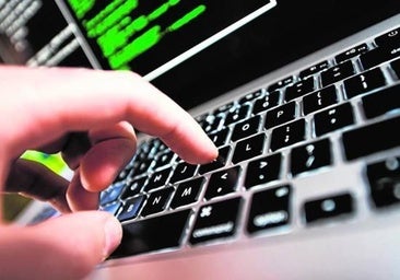 La DGT explica como evitar una nueva estafa en forma de SMS: «No piques, es un fraude»