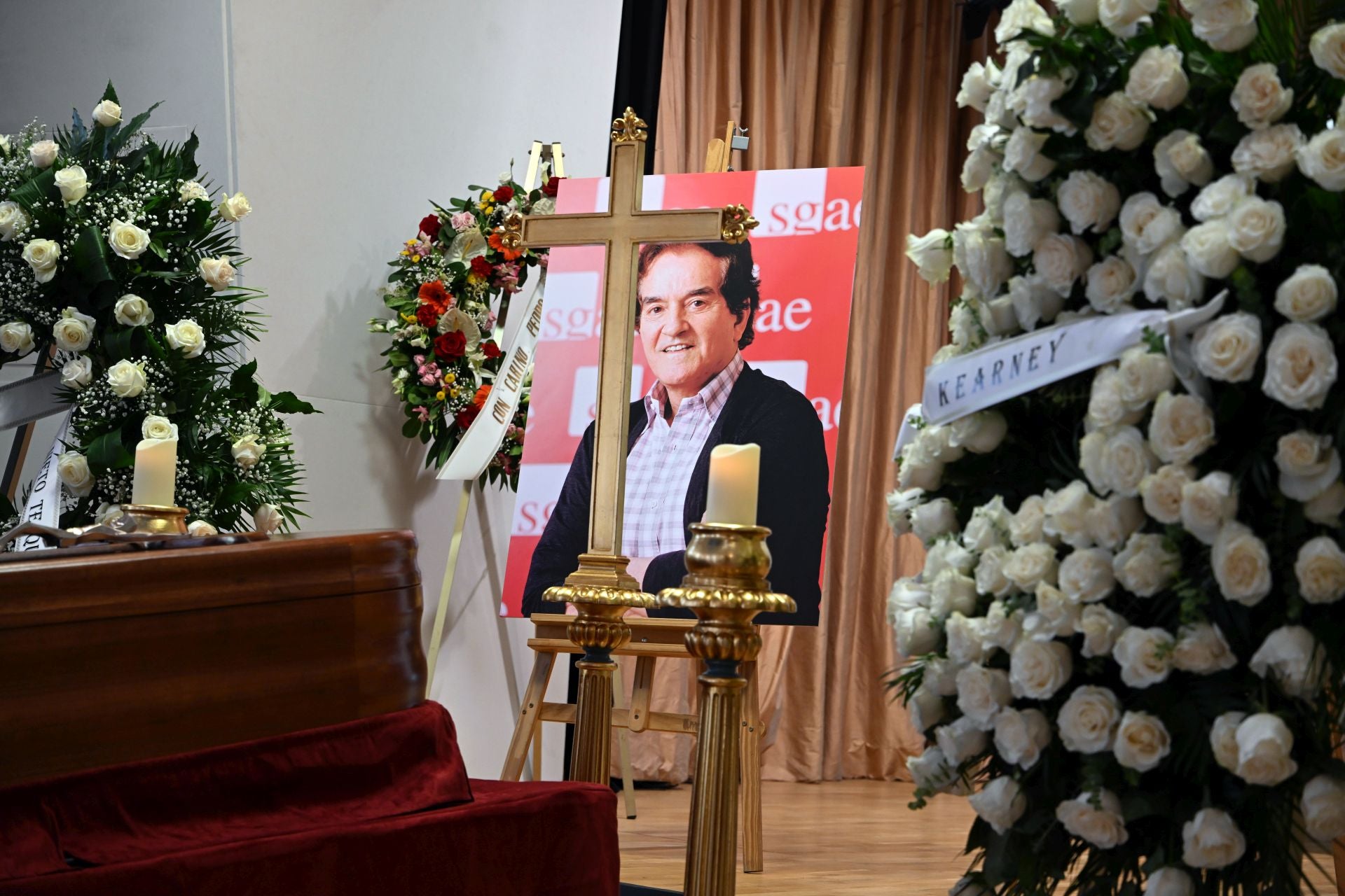 Fotos: desfile de famosos para dar el último adiós a Manolo de la Calva (Dúo Dinámico)