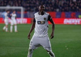 Sadiq celebrando un gol ante Osasuna.
