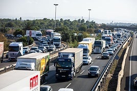 Atasco este jueves en el by-pass.