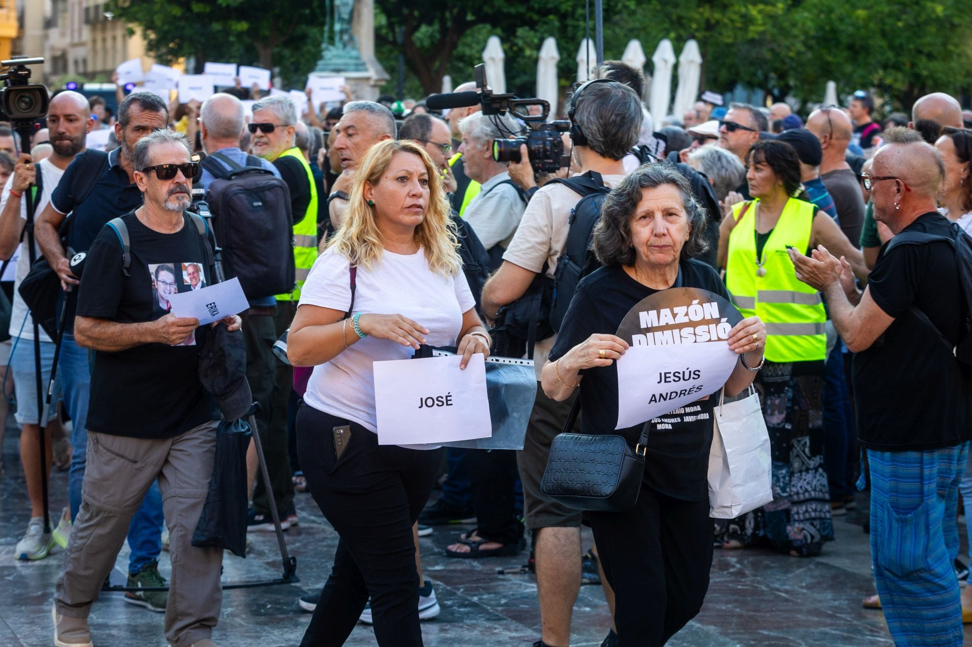 FOTOS | La décima manifestación contra Mazón en Valencia, diez meses después de la dana