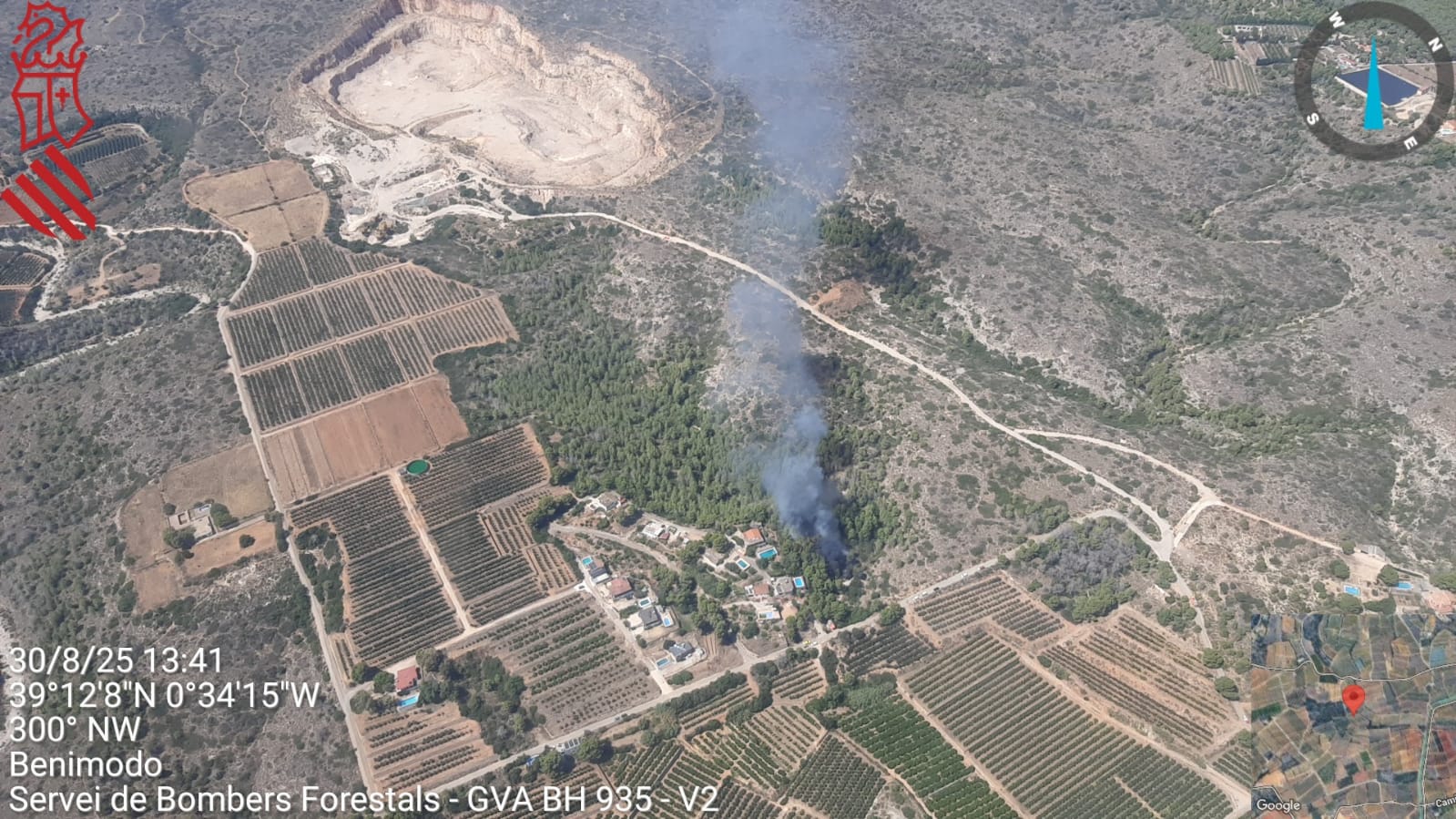 Imagen aérea del incendio facilitada por Emergencias.