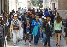 Turistas en el centro de Valencia.