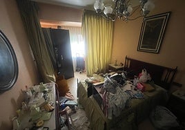 La vivienda de Benetússer desvalijada por los ladrones.