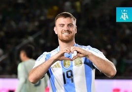 Lucas Beltrán, con la camiseta de Argentina.