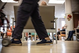 Personas mayores en una residencia.