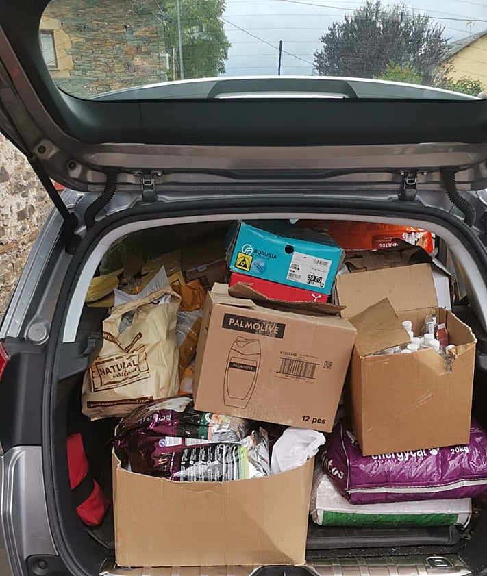 Imagen secundaria 2 - Solidaridad que alimenta, un viaje desde Valencia a la España quemada