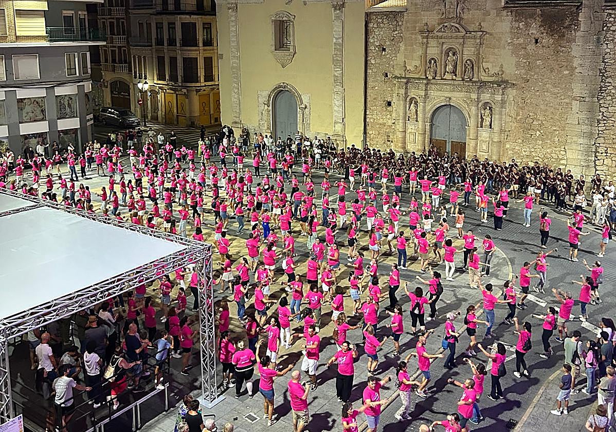Dansà previa a la celebración de las fiestas.