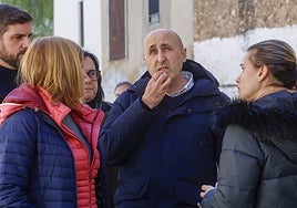 El presidente de la CHJ, Miguel Polo, en la visita a un barranco de Alginet afectado por la dana en una imagen de archivo.