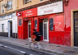 Un salón de juegos ubicado en la ciudad de Valencia.