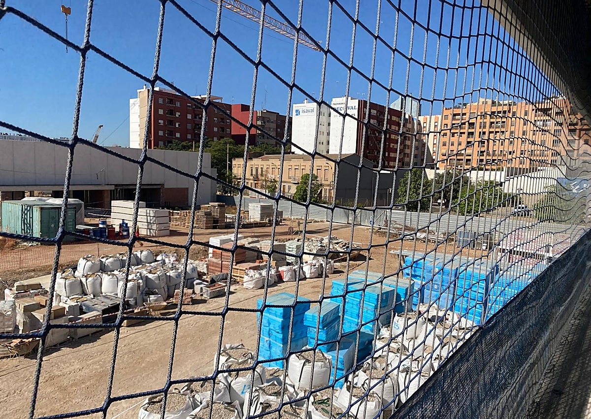 Imagen secundaria 1 - Obras el el CEIP de Malilla.