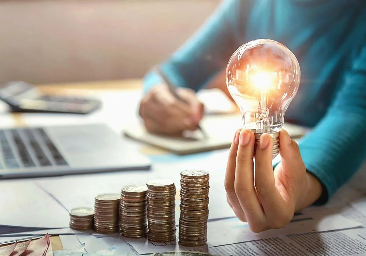 El precio de la luz cambia este sábado.