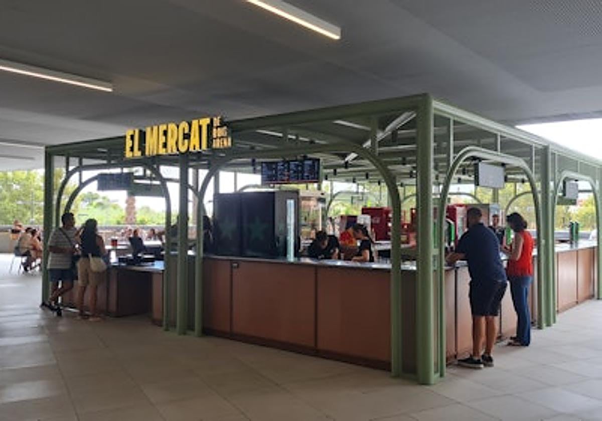 El Roig Arena cuenta con una amplia oferta gastronómica.