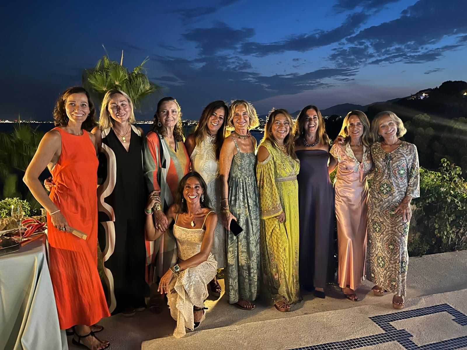 Paula Albamonte, Silvia Alonso, Begoña Barandiarán, Macarena y Míriam Alegre, Elena Martos, Josita Boluda, Lola Salvador, Cristina Maldonado y Bárbara Quesada.