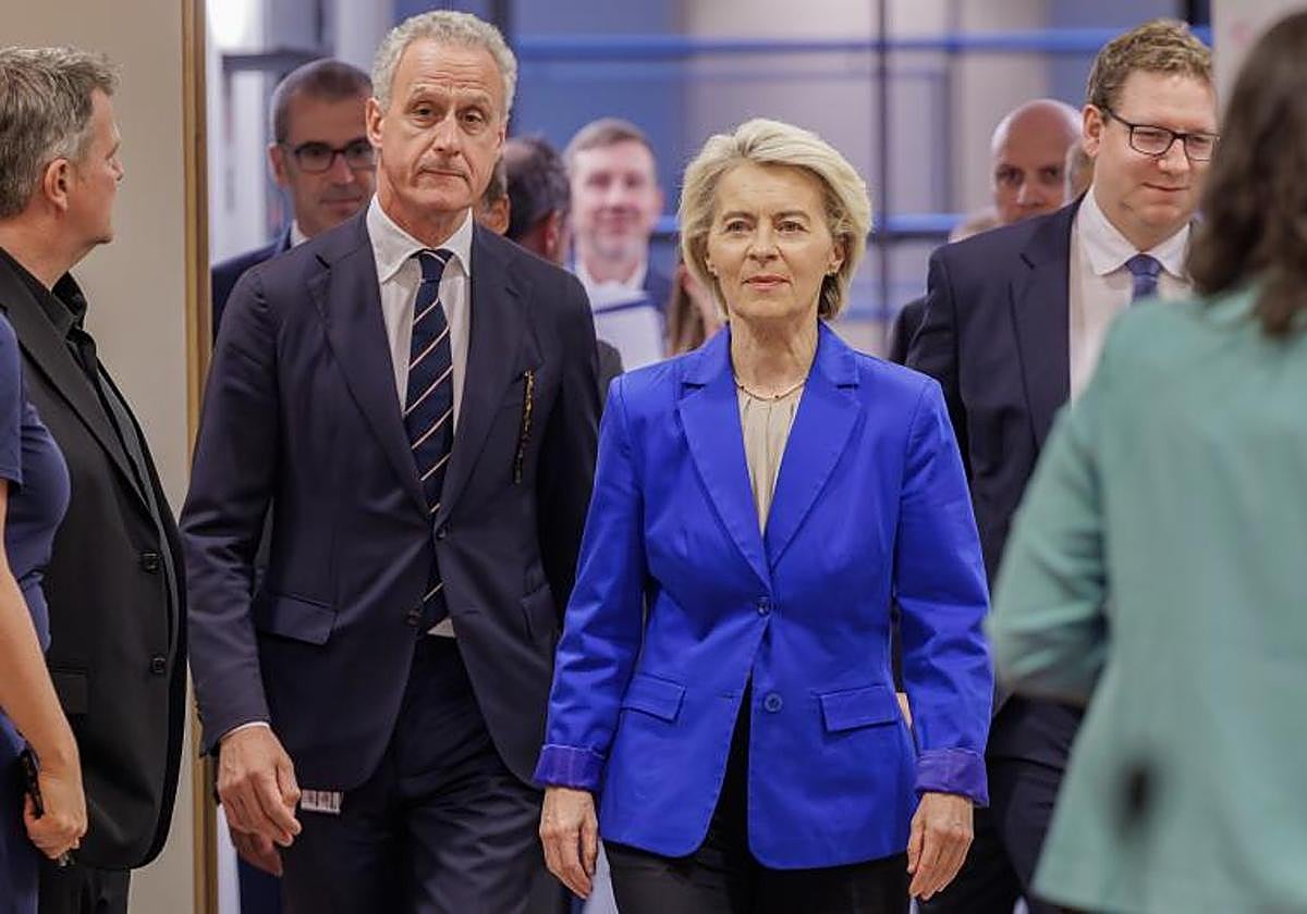 Von der Leyen: «El euro digital facilitará las cosas a empresas y consumidores»