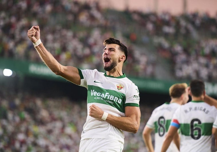 El Sevilla FC - Elche CF se emite en abierto y gratis: a qué hora juegan y dónde ver el partido por televisión