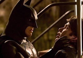 Qué películas ver hoy viernes en televisión: de 'Batman Begins' a un clásico de uno de los directores más importantes de la historia