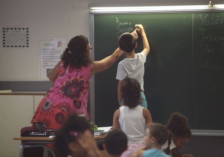 El inicio de curso en la Comunitat empieza con 3.600 bajas de profesores