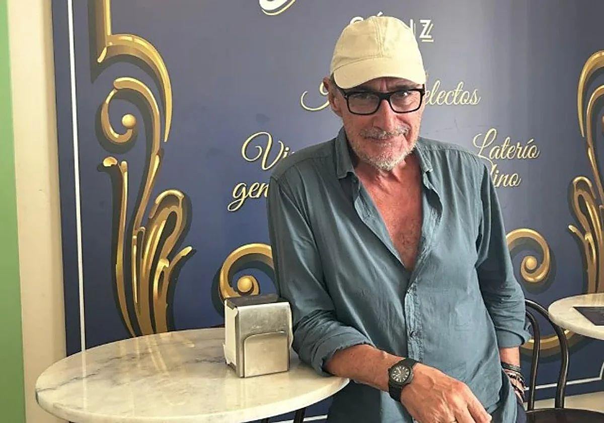 Carlos Herrera, en una taberna en una fotografía de archivo.