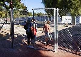 Primer día de clase en el colegio Lluís Vives de Massanassa.