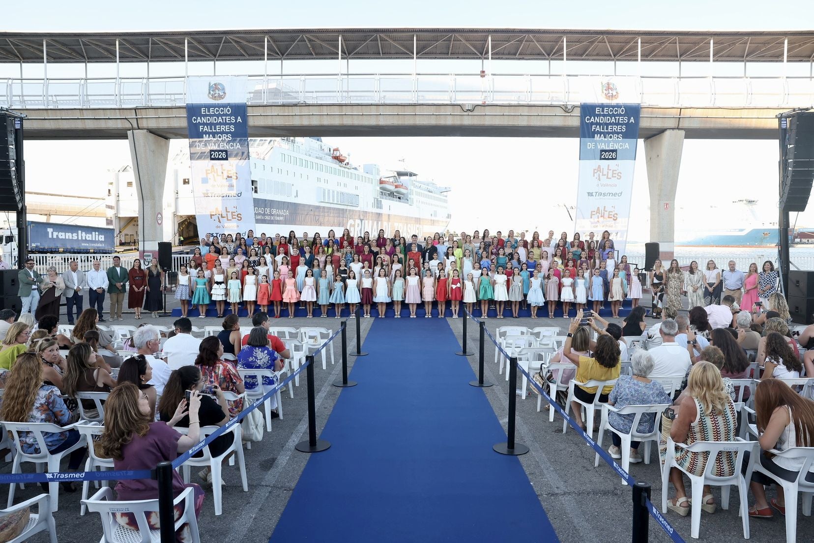 FOTOS | La presentación de las 146 aspirantes a Falleras Mayores de Valencia 2026