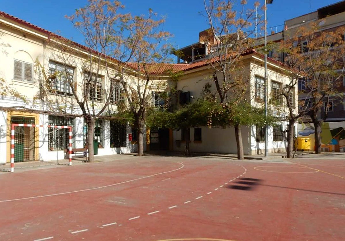 Patio del colegio San José de Calasanz de la calle Juan Verdeguer.
