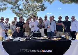 Participantes en la cata organizada por la Academia de Gastronomía y la bodega Hispanosuizas.