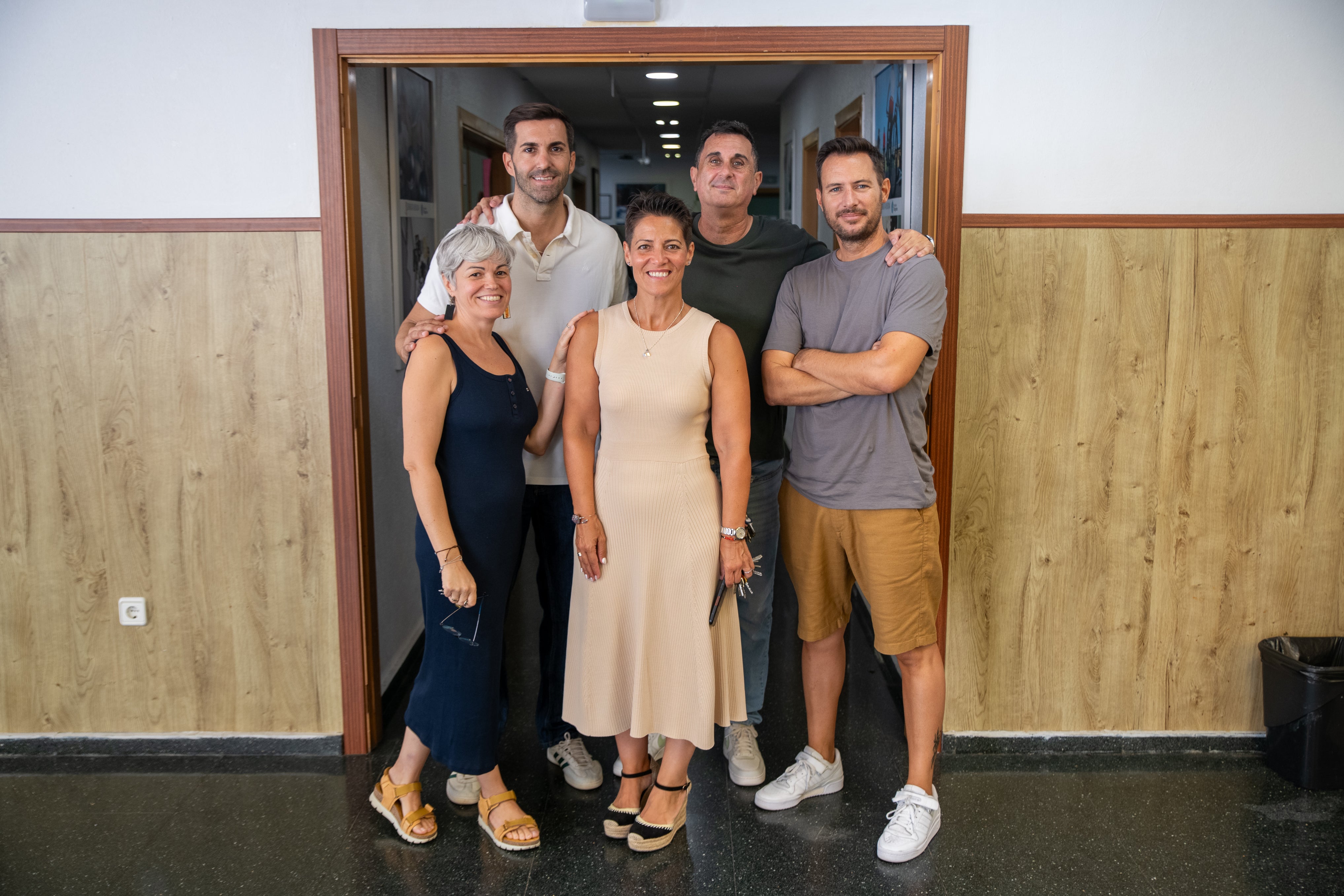 Yasmina, con sus cuatro 'lugartenientes', en las instalaciones del Lucentum.