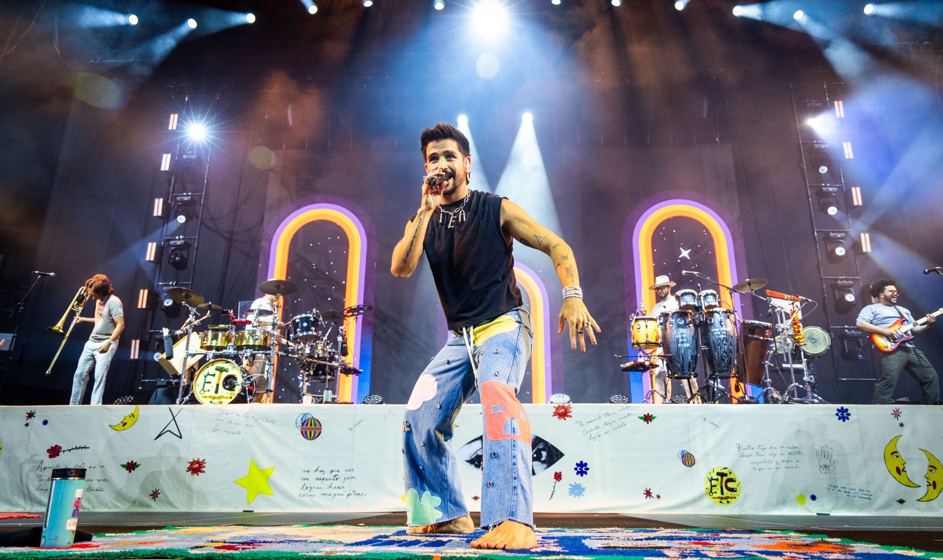 El Roig Arena de Valencia vibra con Camilo