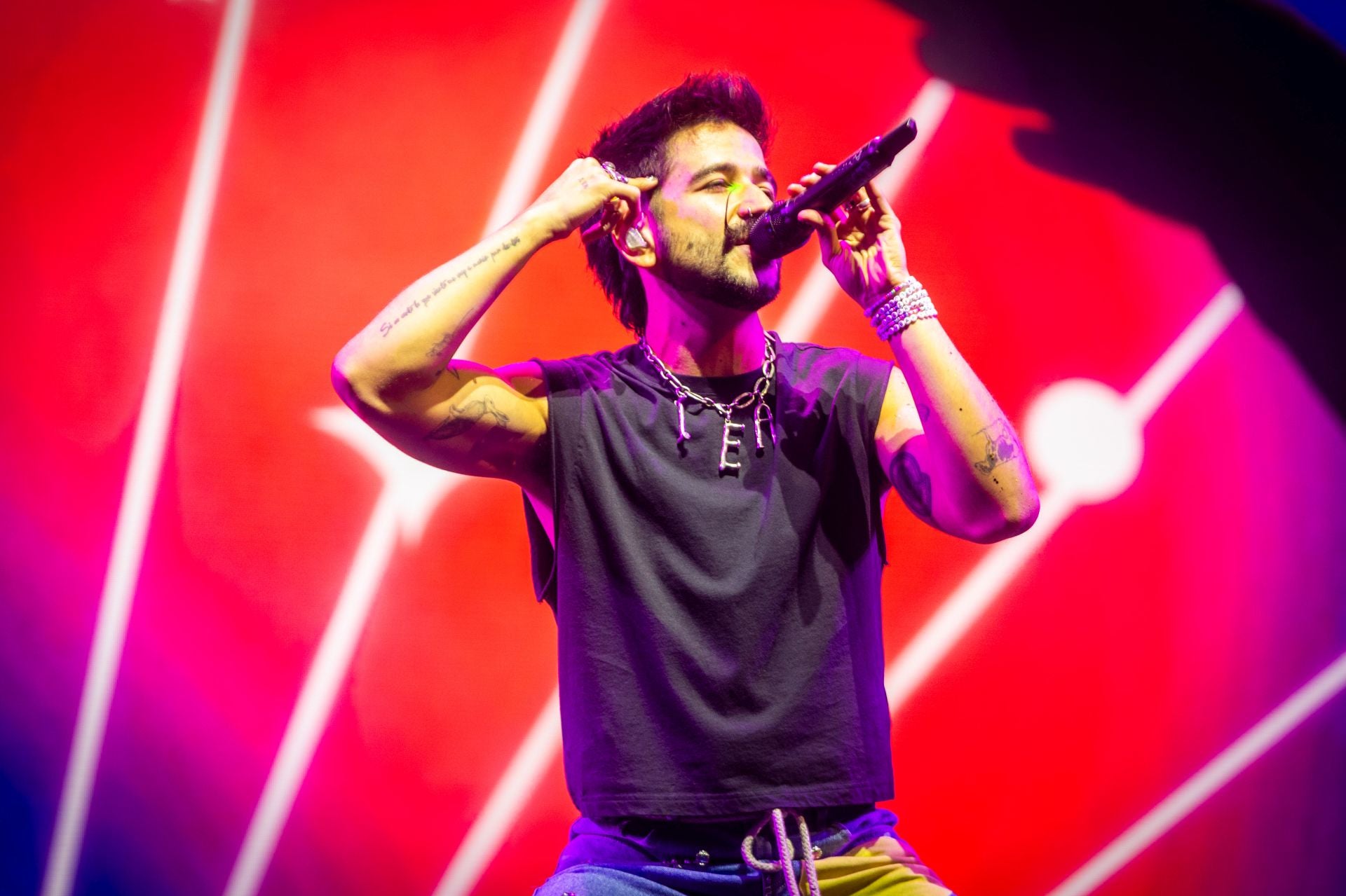 El Roig Arena de Valencia vibra con Camilo